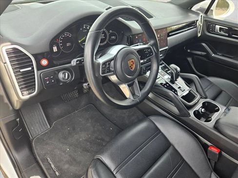 Used 2022 Porsche Cayenne E-Hybrid image 10