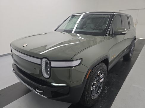 Used 2023 Rivian R1S Launch Edition AWD/4WD image 1