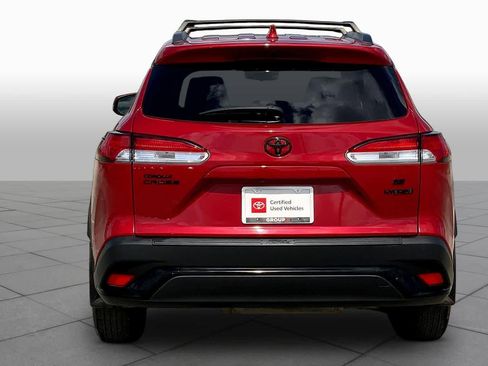 Used 2024 Toyota Corolla Cross SE image 5