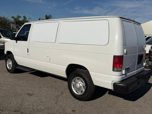 Used 2014 Ford E-250 and Econoline 250 w/ Interior Upgrade Package image 9