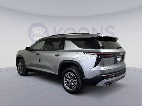 New 2026 Chevrolet Traverse LT FWD image 4