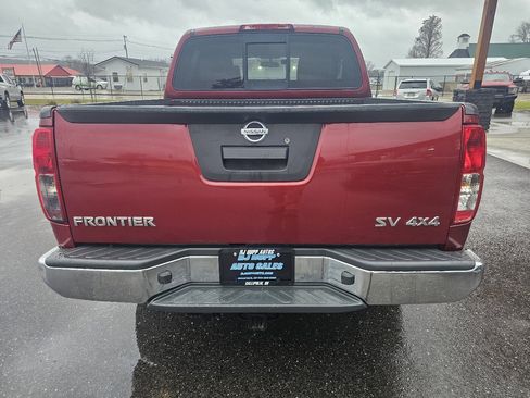 Used 2016 Nissan Frontier SV image 5