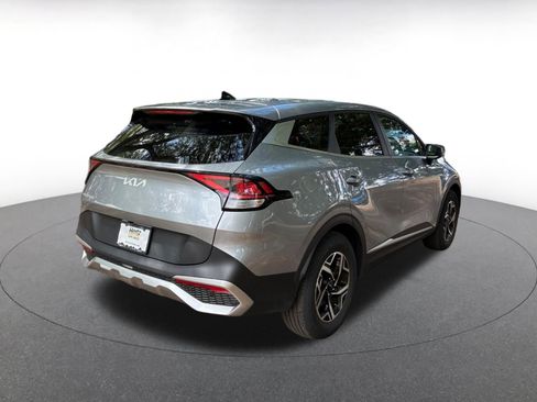 Used 2025 Kia Sportage LX image 7