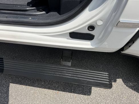 Used 2019 RAM 1500 Limited AWD/4WD image 16