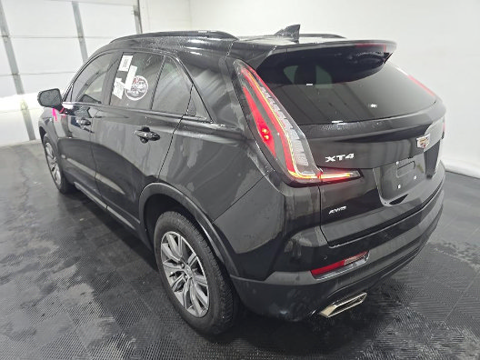 Used 2023 Cadillac XT4 Sport w/ Sun And Sound Package AWD/4WD image 7