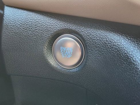 Used 2022 Hyundai Santa Fe SEL image 22