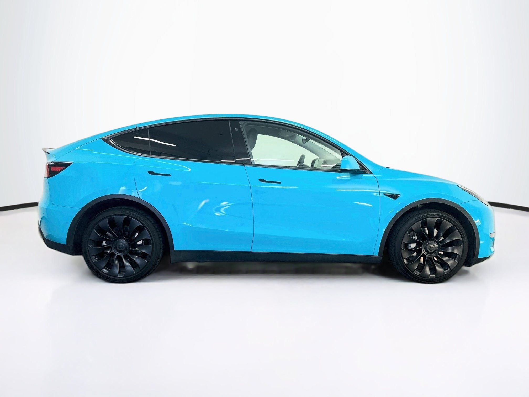 Used 2022 Tesla Model Y Long Range AWD/4WD image 10