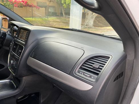 Used 2019 Dodge Grand Caravan GT FWD image 52
