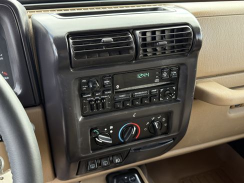 Used 2000 Jeep Wrangler Sport AWD/4WD image 16