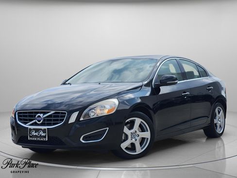Used 2012 Volvo S60 T5 image 1