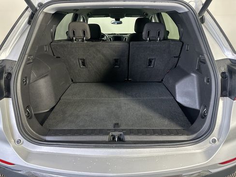 Used 2020 Chevrolet Equinox LT w/ Driver Convenience Package image 28