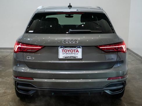 Used 2023 Audi Q3 2.0T Premium w/ Convenience Package image 6