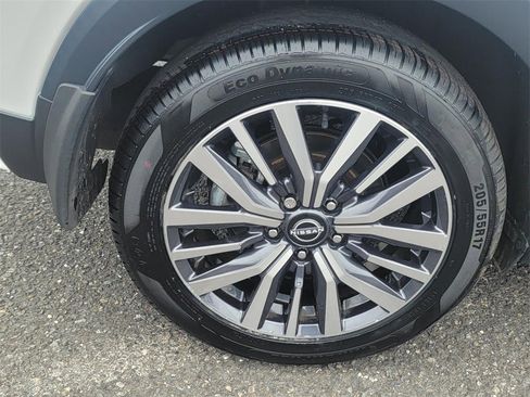 Certified 2024 Nissan Kicks SV image 8