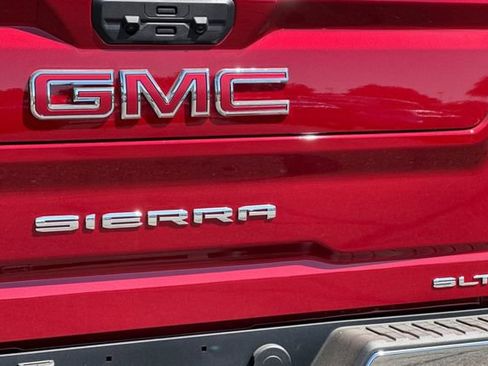 New 2026 GMC Sierra 2500 SLT w/ SLT Premium Package AWD/4WD image 33