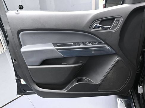 Used 2019 Chevrolet Colorado Z71 RWD image 13