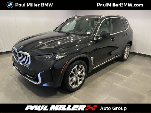 Certified 2024 BMW X5 xDrive40i w/ Parking Assistance Package AWD/4WD image 1