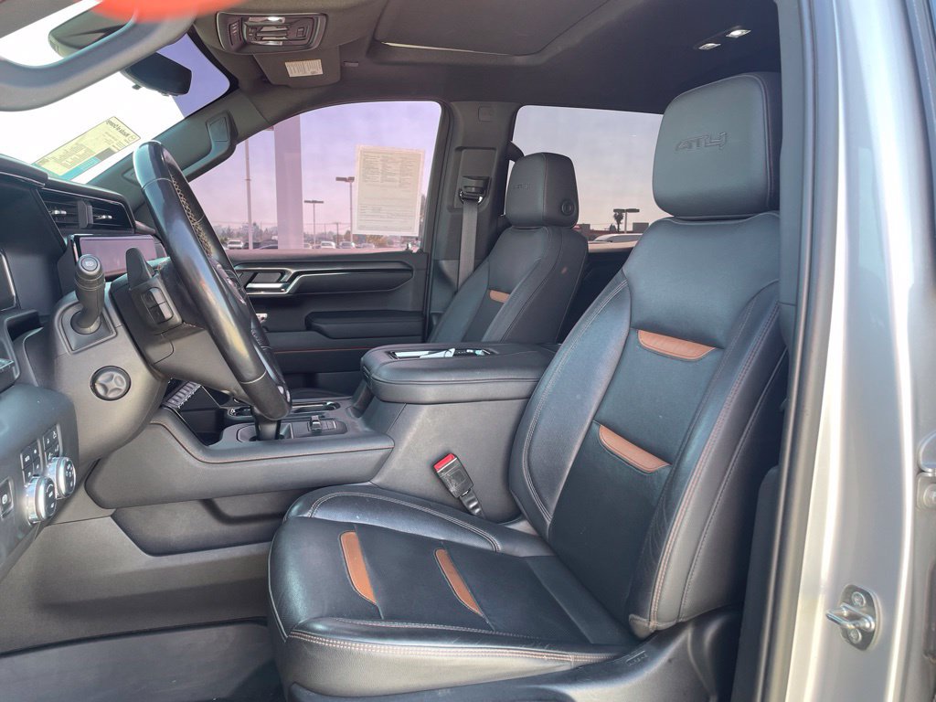 Used 2022 GMC Sierra 1500 AT4 w/ AT4 Premium Package AWD/4WD image 7