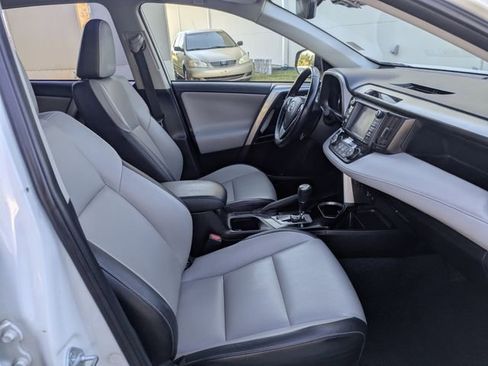 Used 2016 Toyota RAV4 Limited image 31