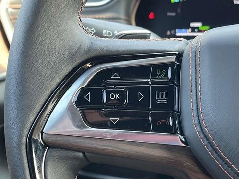 New 2024 Jeep Grand Cherokee Summit w/ Luxury Tech Group V image 21