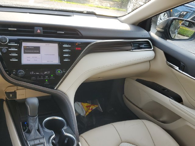 Used 2018 Toyota Camry XLE FWD image 20
