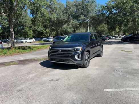 Used 2026 Volkswagen Atlas SE FWD image 6