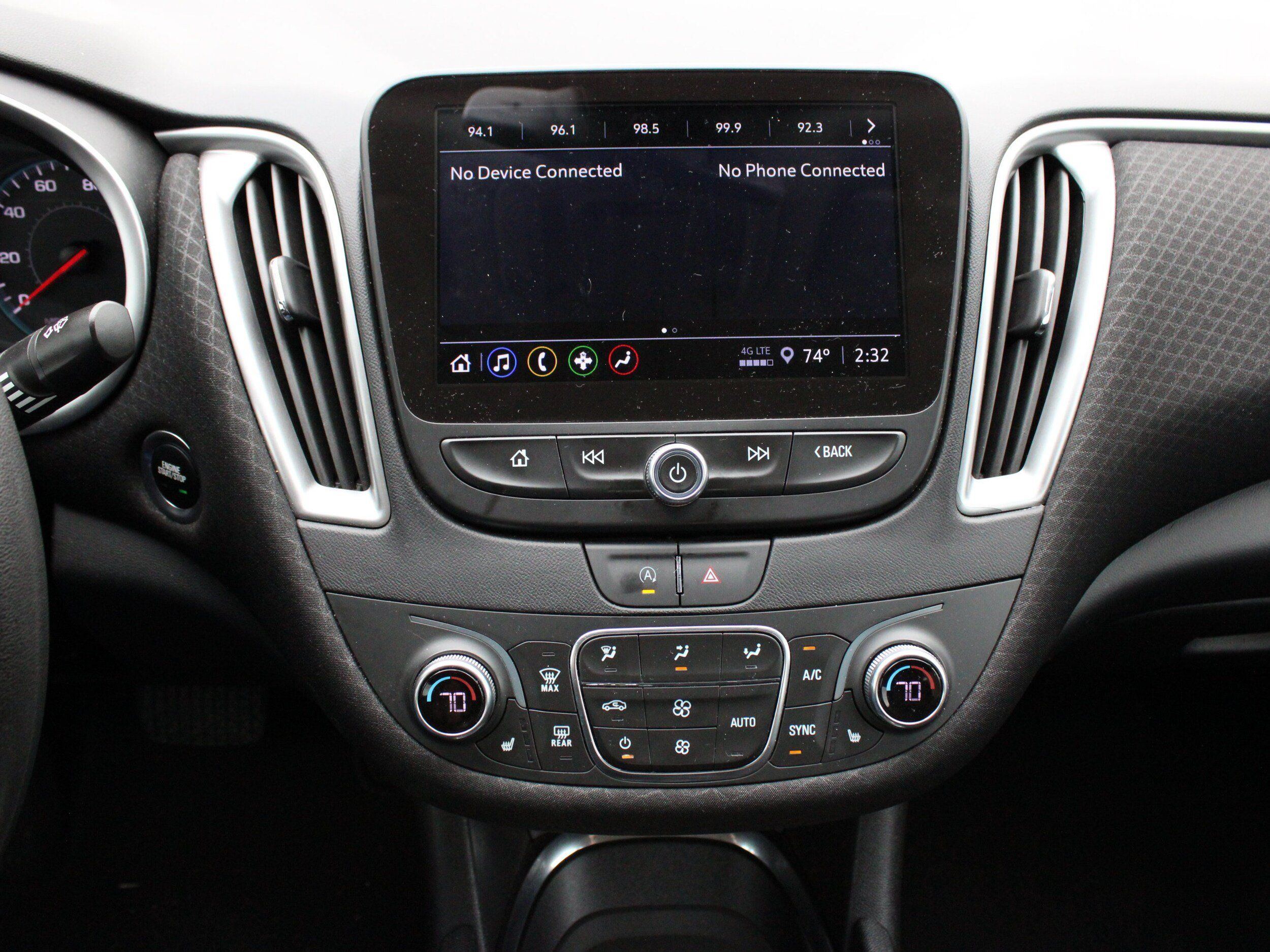 Used 2025 Chevrolet Malibu LT FWD image 12