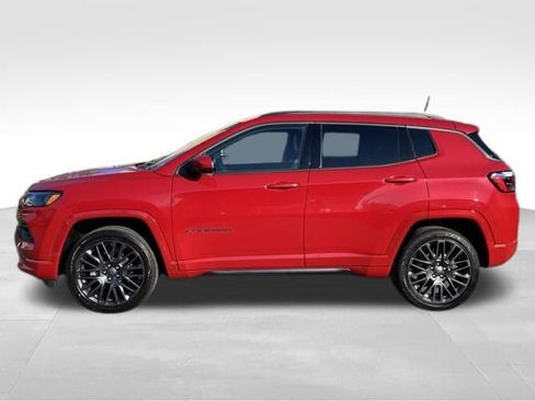 Certified 2022 Jeep Compass Limited image 12