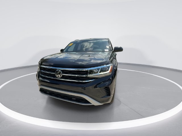 Used 2022 Volkswagen Atlas Cross Sport SE w/ Black Wheel Package FWD image 3