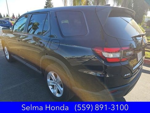 Used 2023 Honda Pilot LX image 2