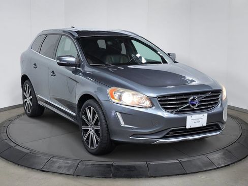 Used 2016 Volvo XC60 T5 Premier w/ Proximity Package FWD image 9