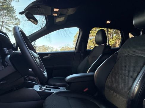 Used 2025 Ford Escape ST-Line image 21