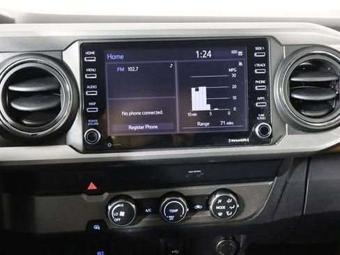 Used 2020 Toyota Tacoma SR5 RWD image 18