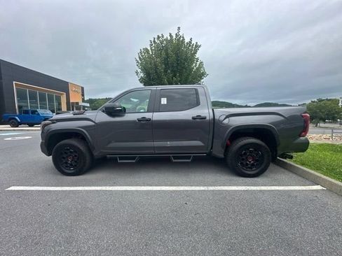 Used 2025 Toyota Tundra TRD Pro w/ Tow Tech Package AWD/4WD image 31