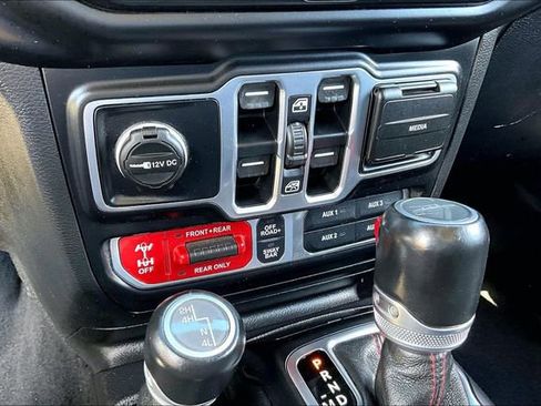 Used 2021 Jeep Gladiator Rubicon AWD/4WD image 24