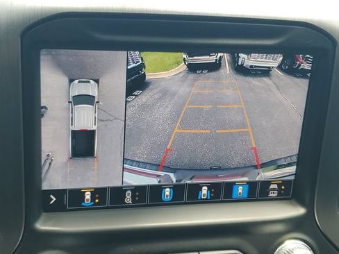 Used 2021 GMC Sierra 2500 Denali w/ Denali Black Diamond Edition AWD/4WD image 18