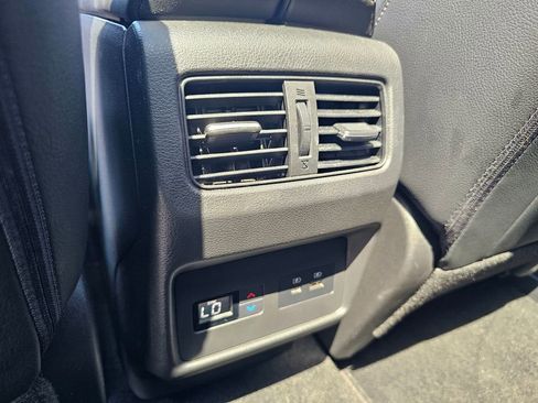 Used 2021 Nissan Rogue SL w/ Premium Package image 21