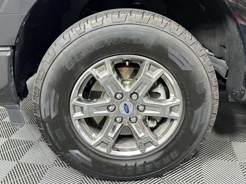 Used 2022 Ford F150 Lariat w/ Equipment Group 502A High AWD/4WD image 11