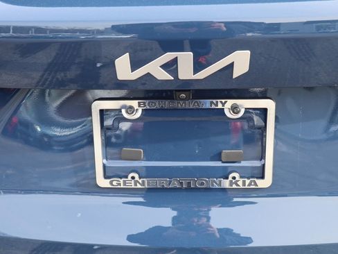 Used 2025 Kia Sorento SX image 41