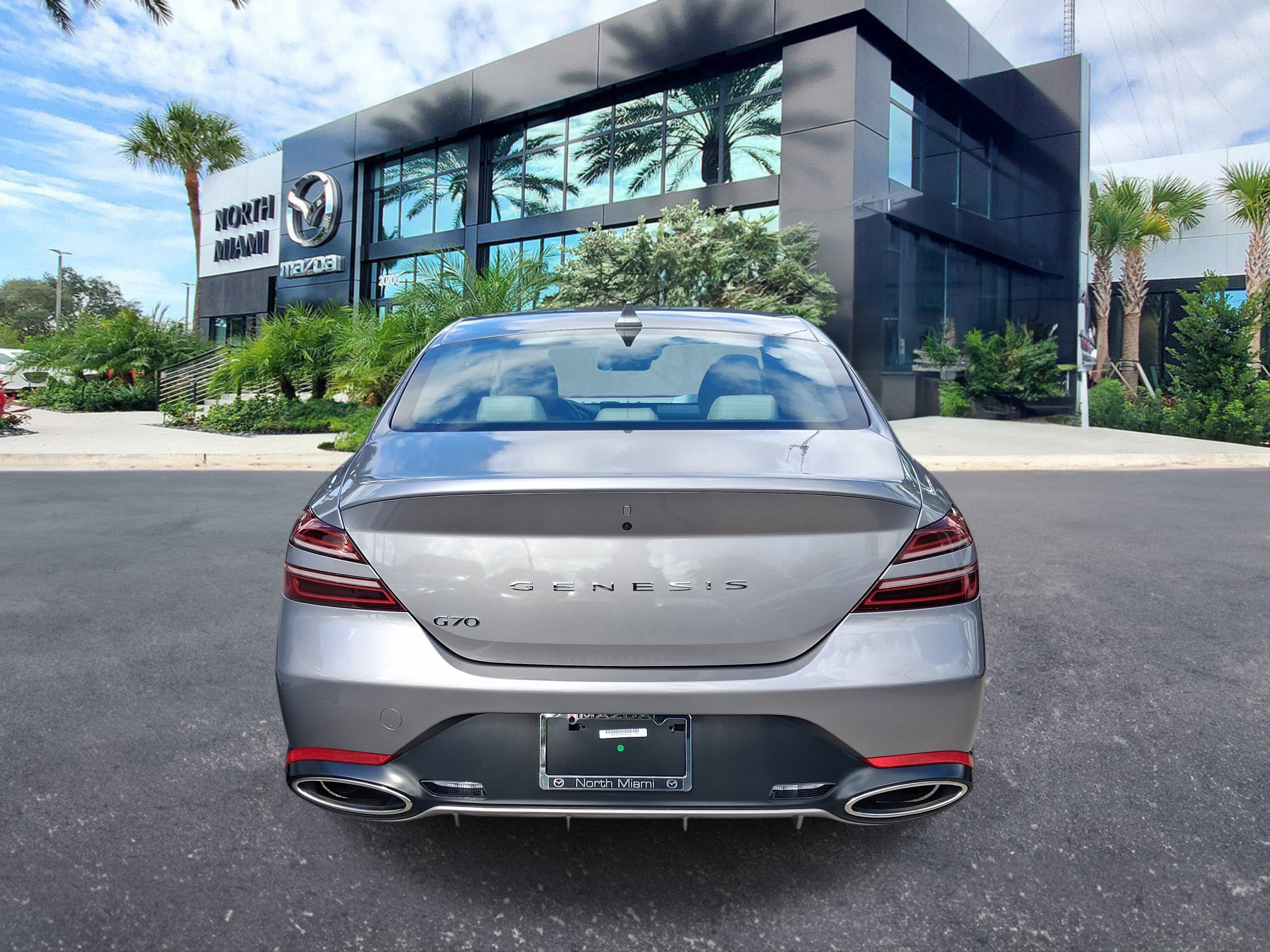 Used 2025 Genesis G70 2.5T RWD image 4