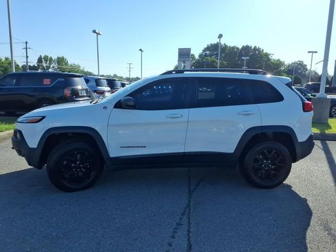 Used 2015 Jeep Cherokee Trailhawk w/ Trailer Tow Group AWD/4WD image 18