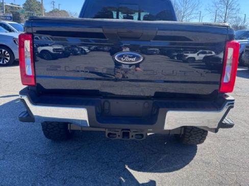 Used 2024 Ford F250 XLT w/ FX4 Off-Road Package image 6