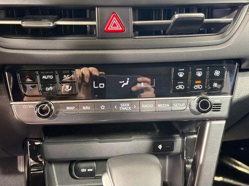 Used 2024 Kia Seltos EX FWD image 18