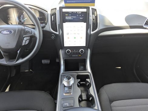 Used 2022 Ford Edge SE w/ Black Appearance Package AWD/4WD image 19