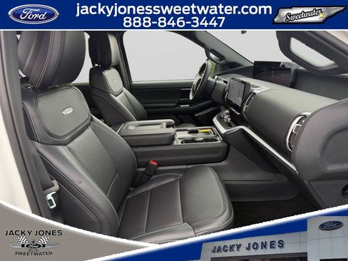 New 2027 Ford Expedition Max Platinum w/ Stealth Appearance Package RWD image 15