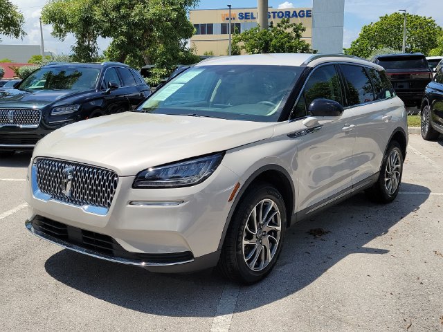 Certified 2022 Lincoln Corsair FWD image 3