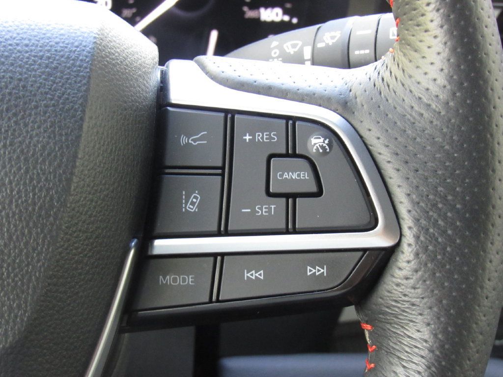 Used 2024 Toyota Sienna XSE AWD/4WD image 29