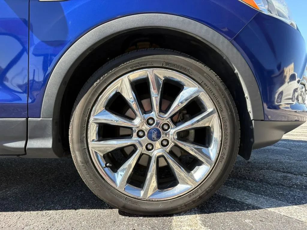 Used 2015 Ford Escape SE w/ SE Chrome Package FWD image 24