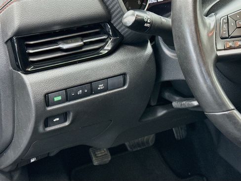 Used 2025 Nissan Sentra SR FWD image 16