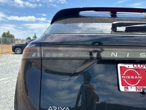 Used 2024 Nissan Ariya FWD image 13