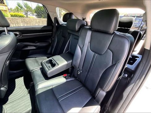 Used 2023 Kia Sorento S w/ Panoramic Sunroof Package FWD image 19